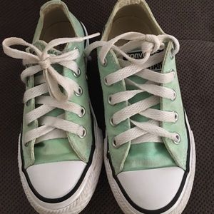 Converse mint color size 11